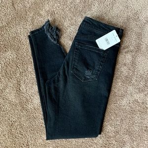 Free People Jeans - Free People Black Distressed Skinny Jeans BNWT Free People Jeans - Free People Black Distressed Skinny Jeans BNWT